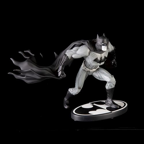 Batman Black & White DC Comics - the New 52. Batman Statue by Jim