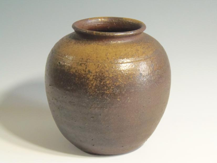 城南骨董-備前焼 陶古窯 壺 690