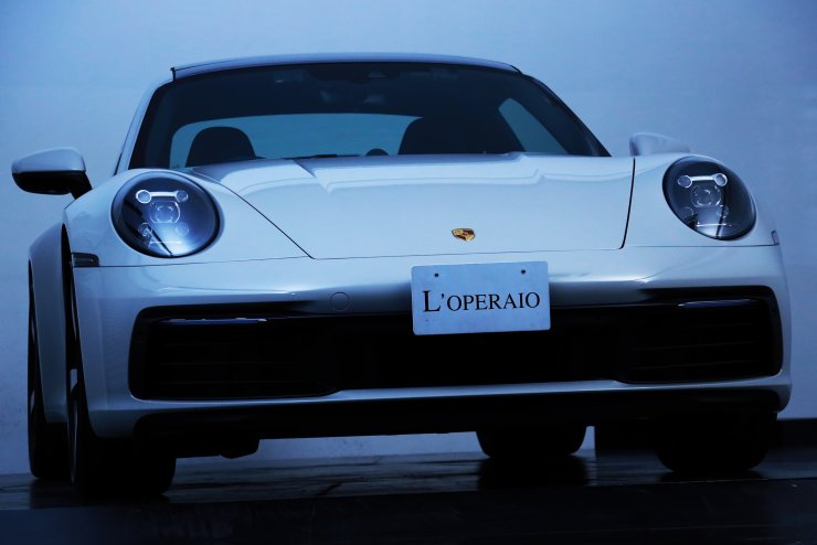 ポルシェ 911(Type992) カレラ PDK オプション総額約257万円 クレヨン