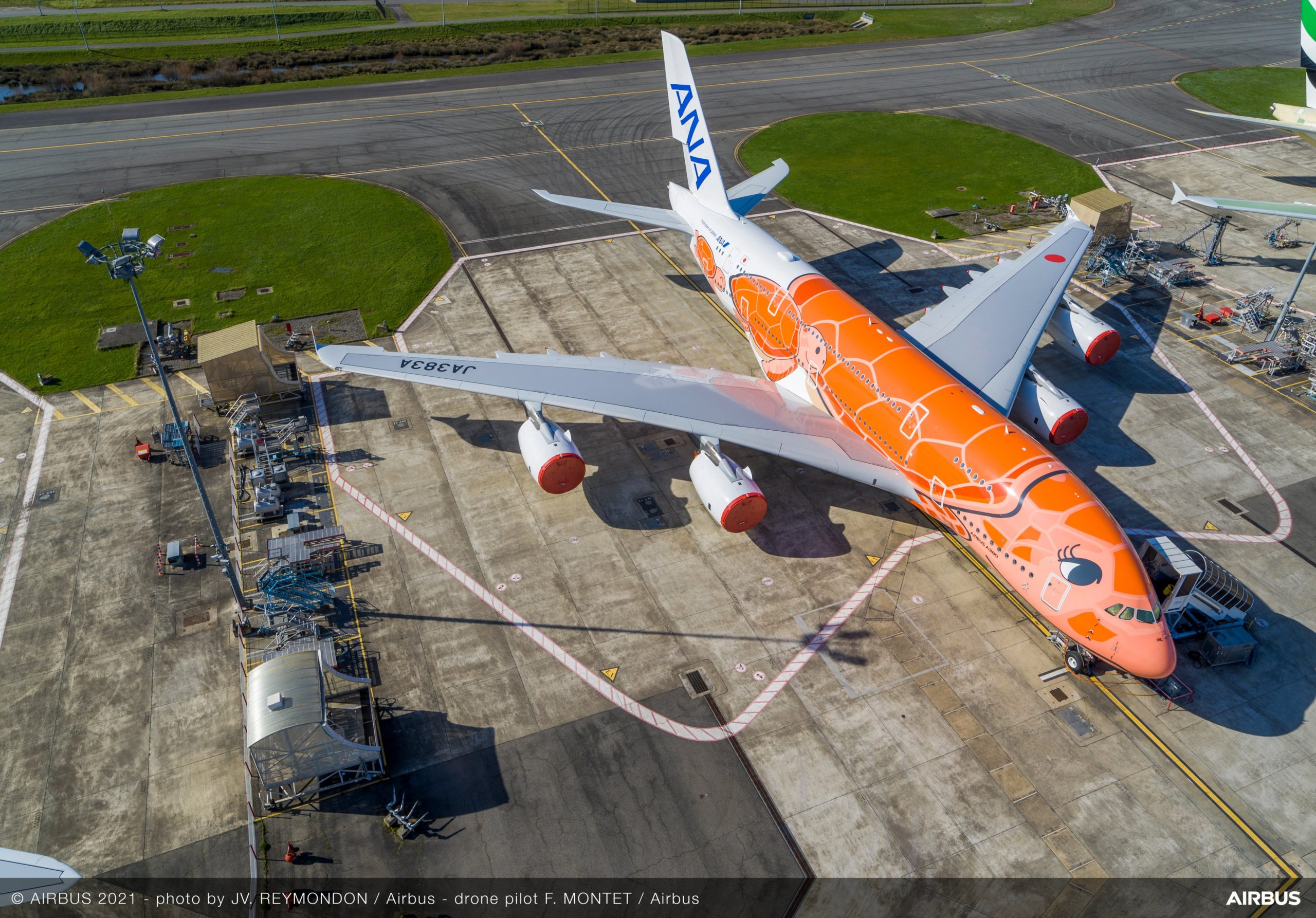 ANA、本日2023年10月20日より約3年の保管期間を経てA380型機「FLYING