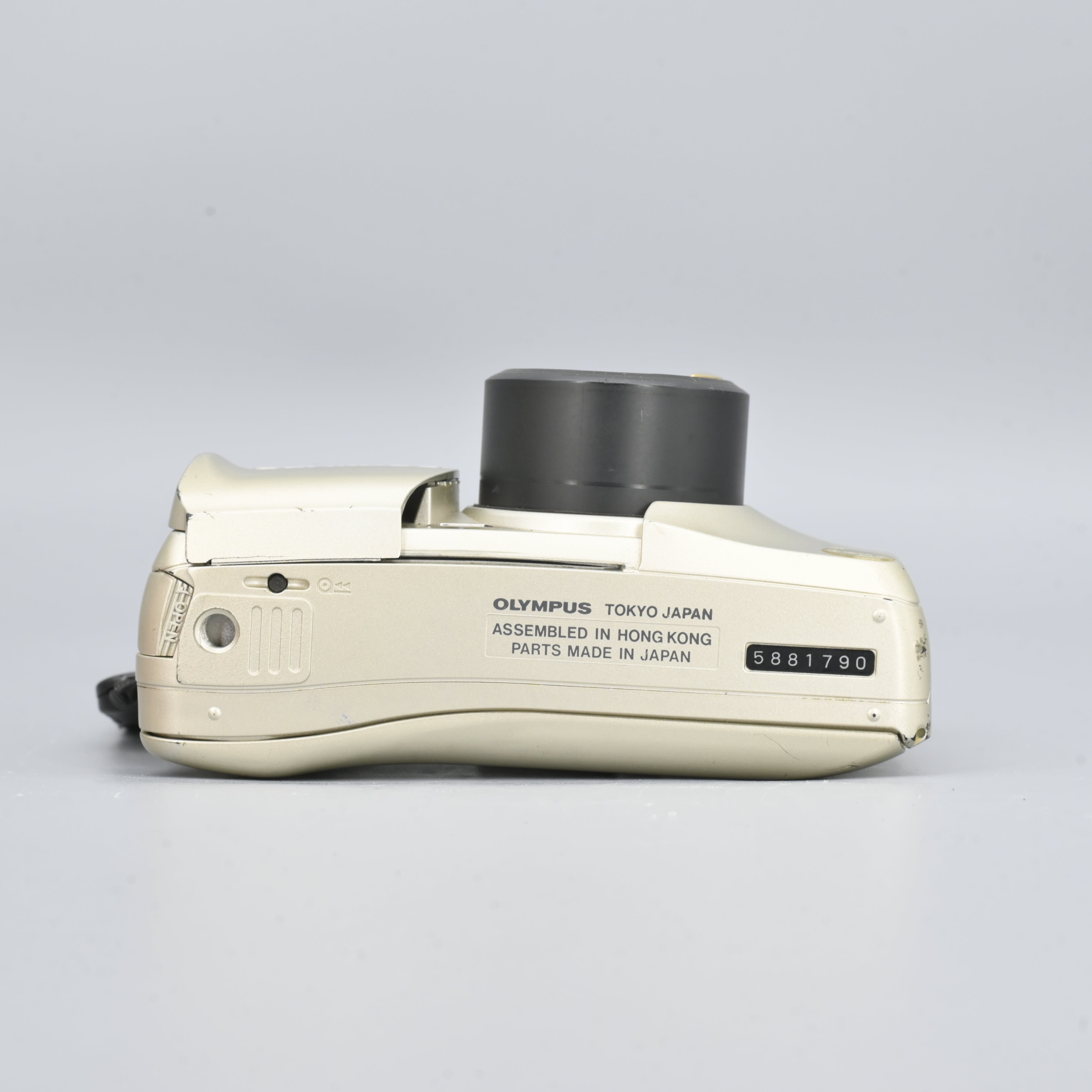 Olympus Mju Zoom 105 Deluxe – SHOWA