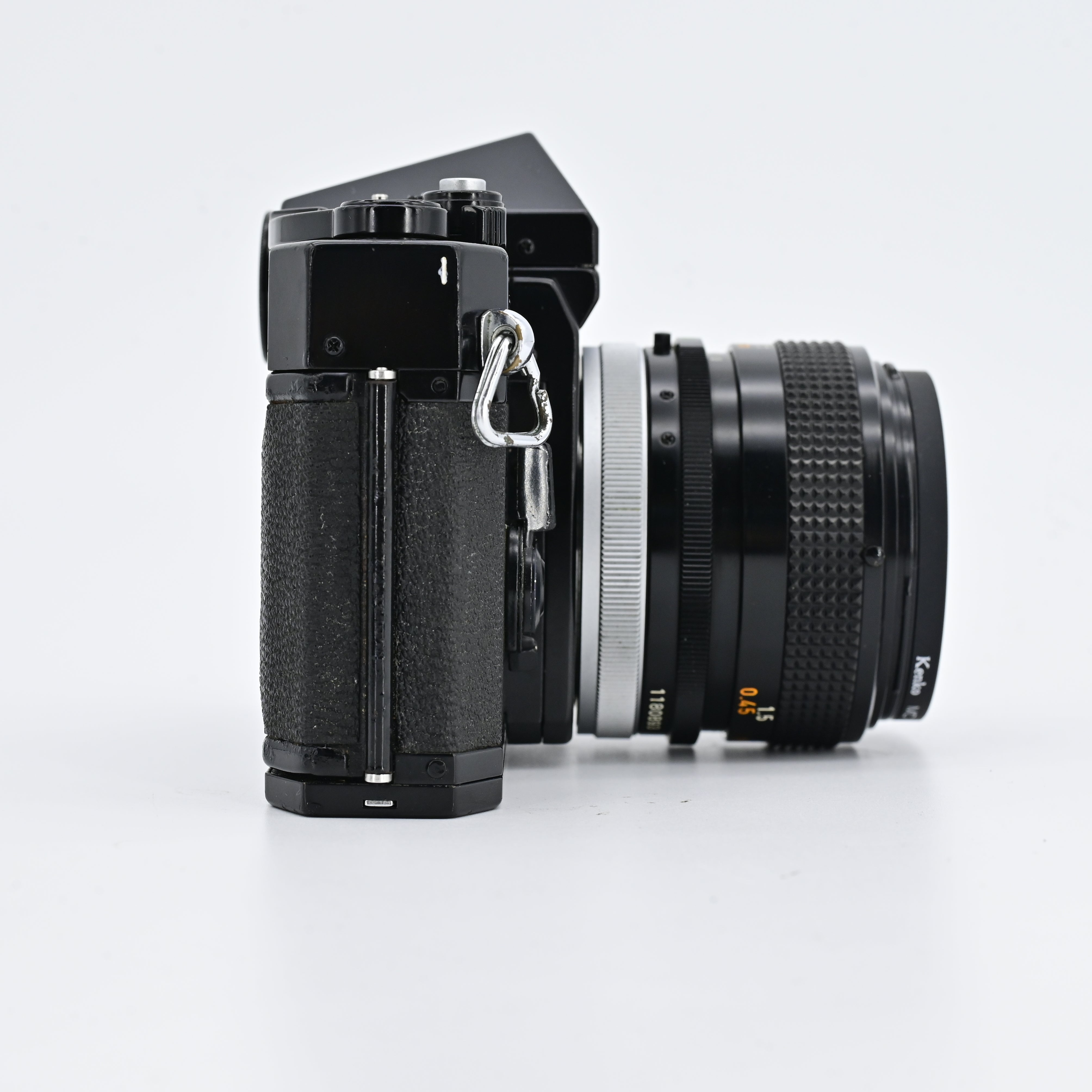 Canon F1 Black + FD 50mm F1.4 Lens – SHOWA