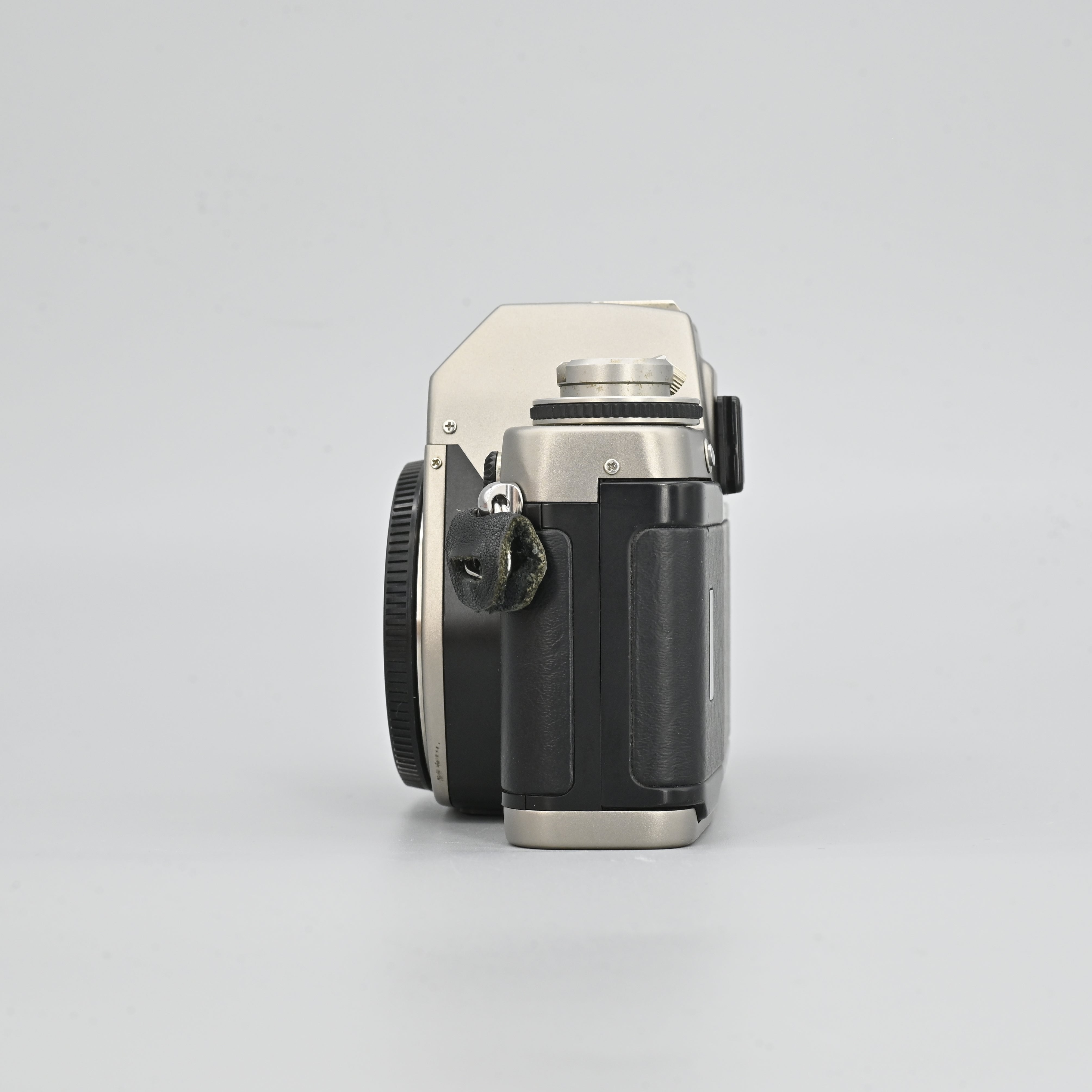 Contax S2 60 Years Edition. – SHOWA