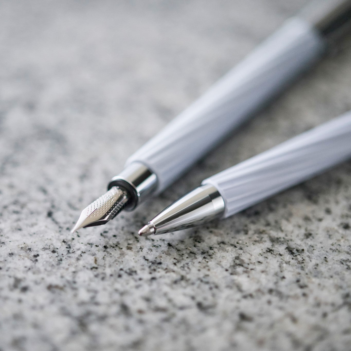 20周年限定 残りわずか】Ambition Italic Ice Blue ボールペン