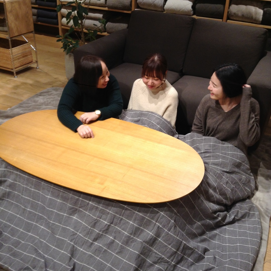 無印良品 ダークブラウン 楕円形 こたつ Amazon | 無印良品 楕円こたつ
