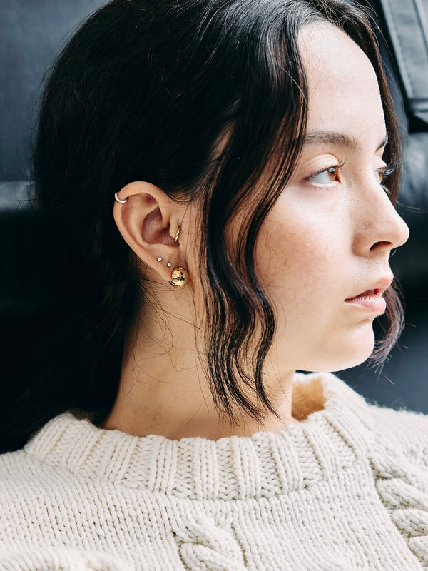 BONEE（ボーニー）GLITTERY CHIPPED APPLE Gold /ゴールドピアス