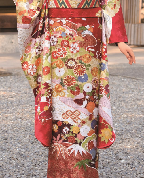 作家もの 振袖 金駒刺繍 金彩 花模様 牡丹 菊 鉄線花 桔梗 着物 014k