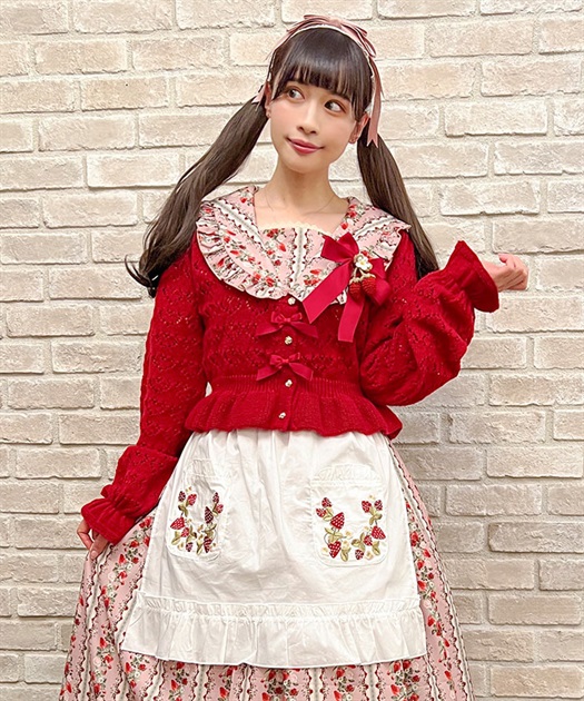 苺刺繍ハーフエプロン | kawaii -outlet- | axes femme online shop