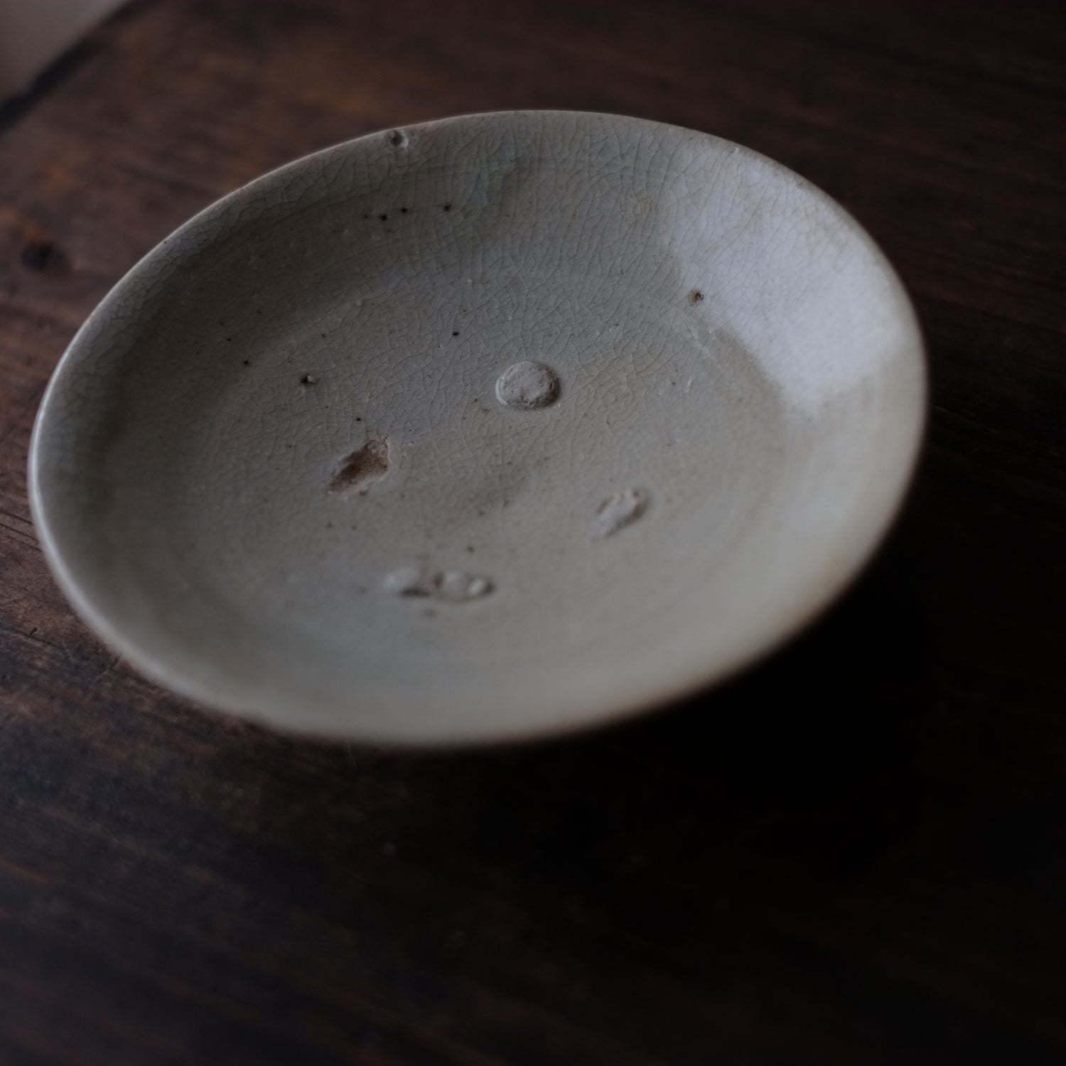 白磁皿 木箱付き 直径約10cm 骨董品 李朝初期 白磁 折縁