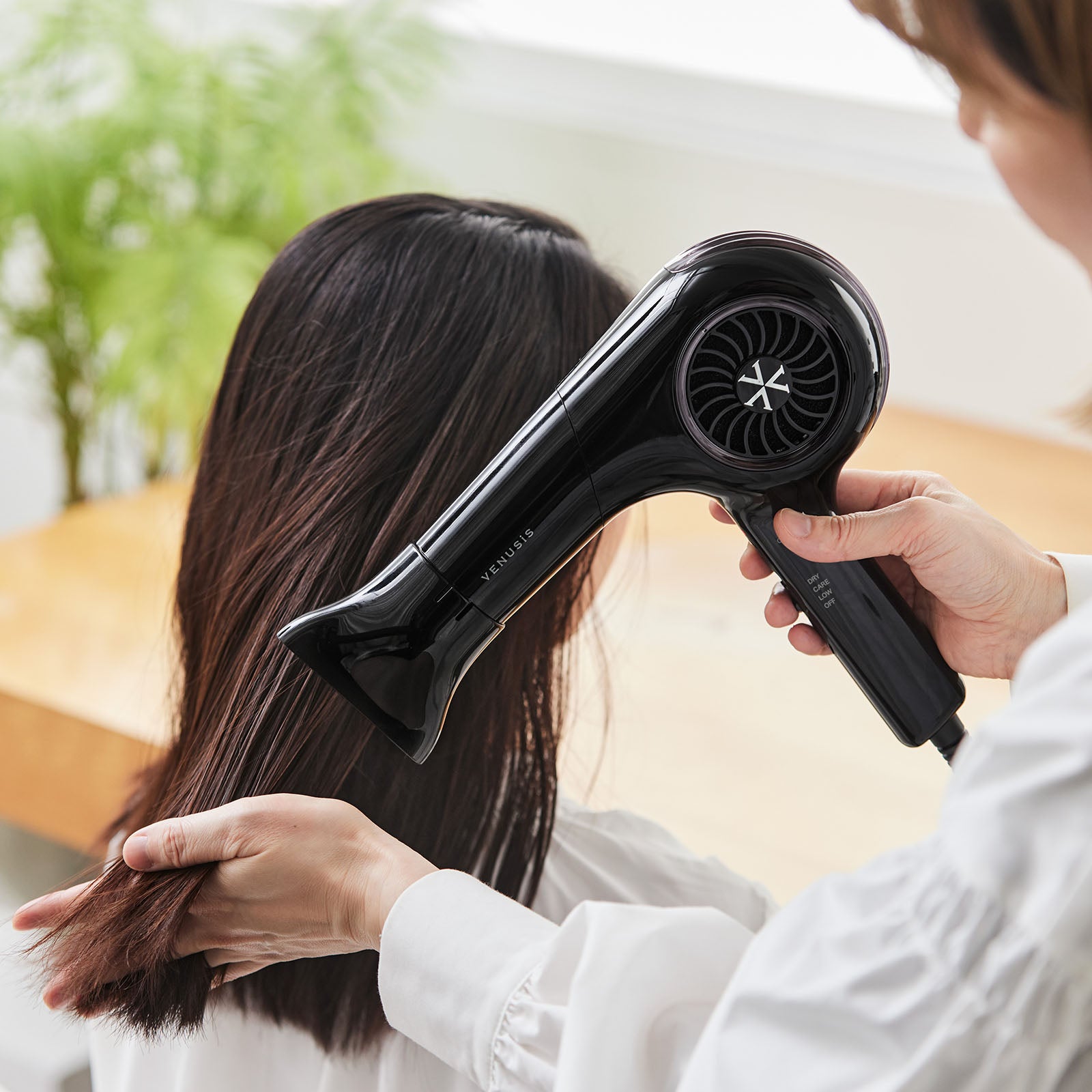 ストア リファ ブラック ヘアドライヤー リファ ドライヤー プロ ReFa