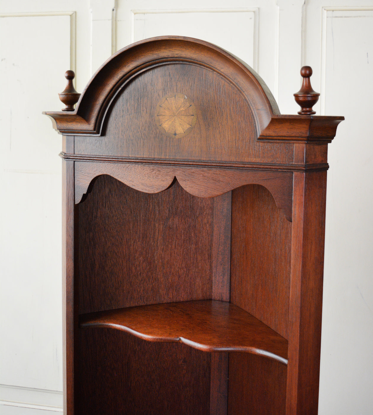 アンティークコーナーキャビネット – 英国アンティーク家具専門店 神戸