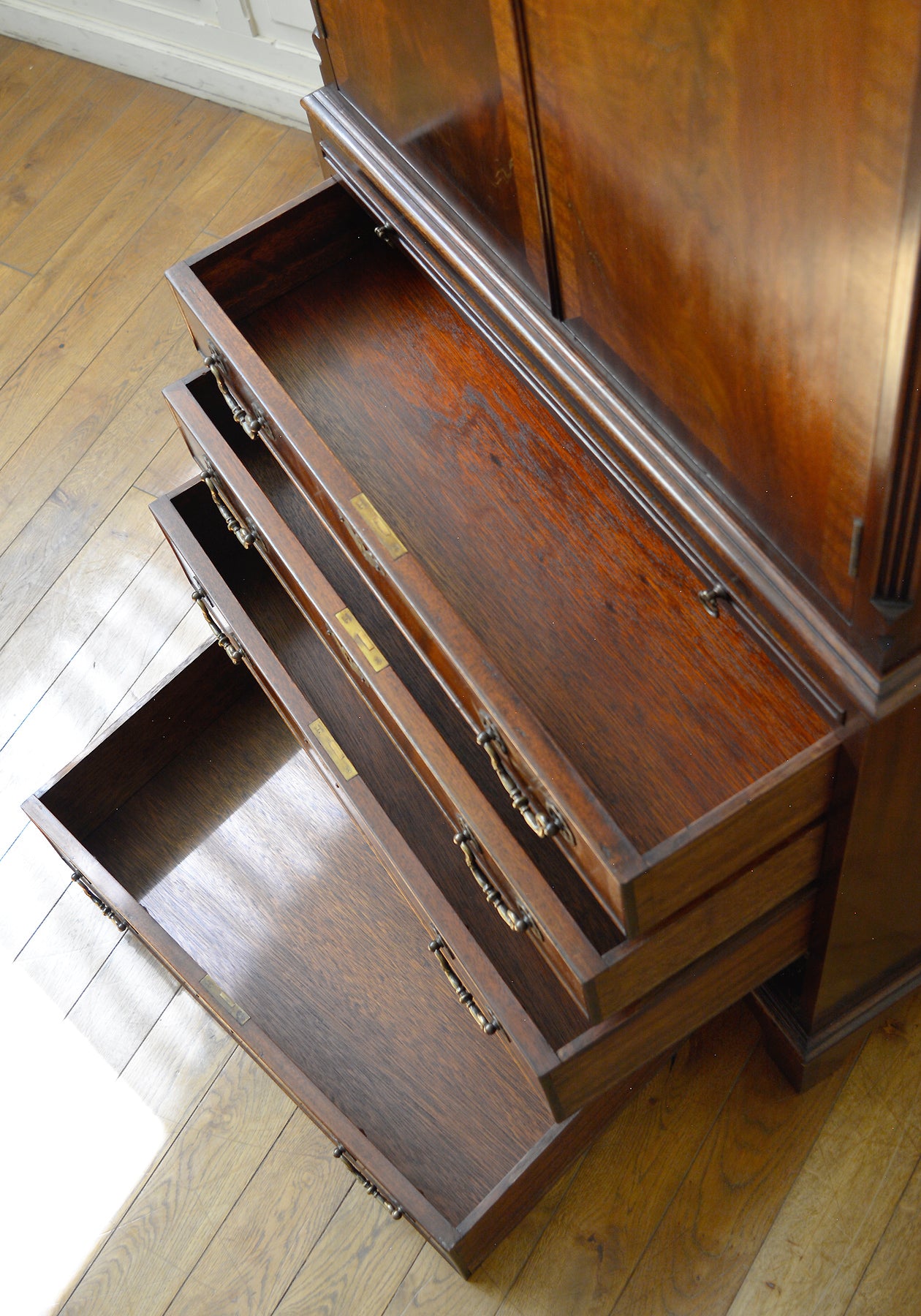 アンティークカクテルキャビネット – 英国アンティーク家具専門店 神戸