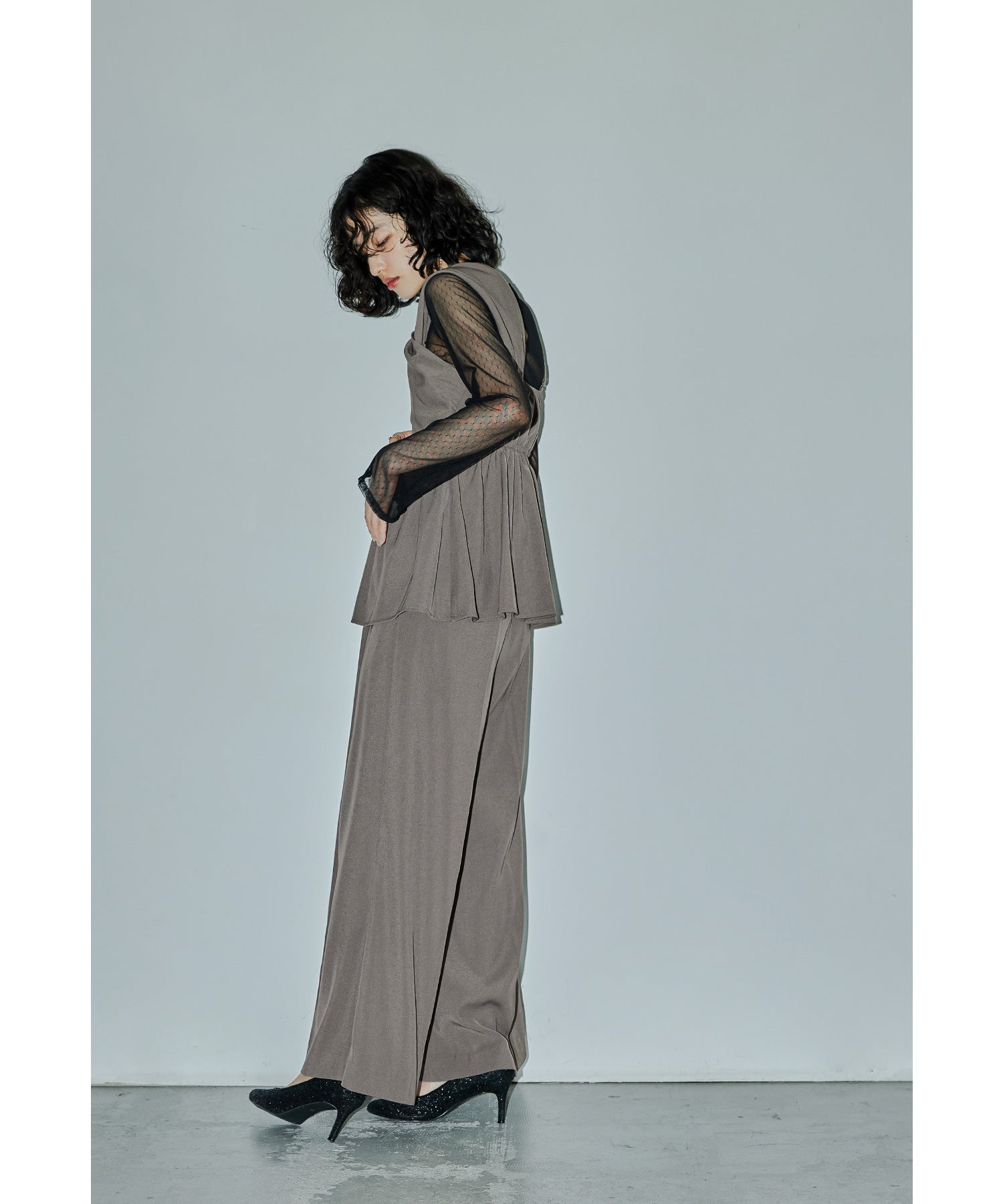 アシンメトリービスチェ&ワイドパンツセットアップ パンツドレス 結婚