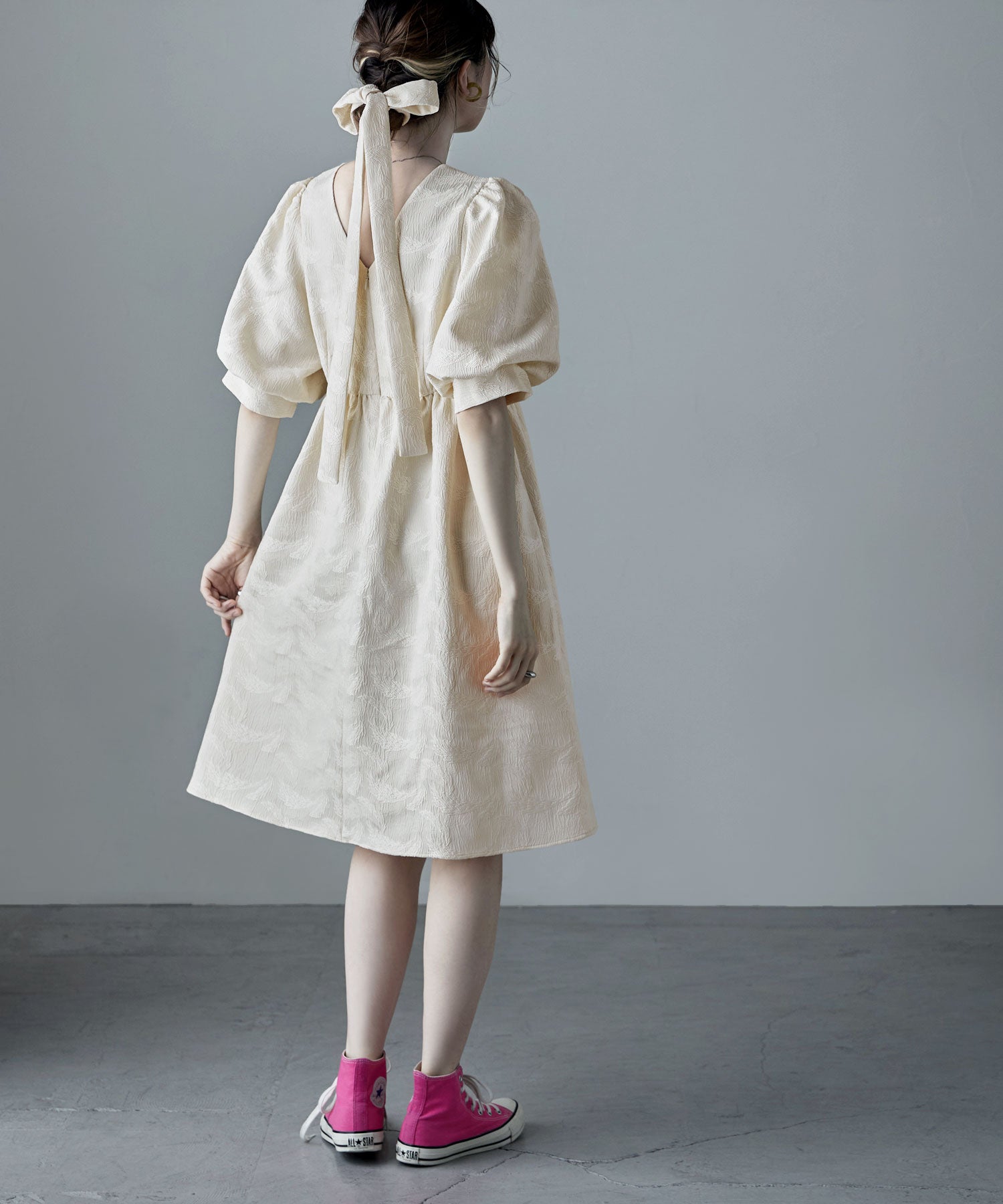 ジャガードパフスリーブドレス｜パーティードレス・結婚式ワンピース