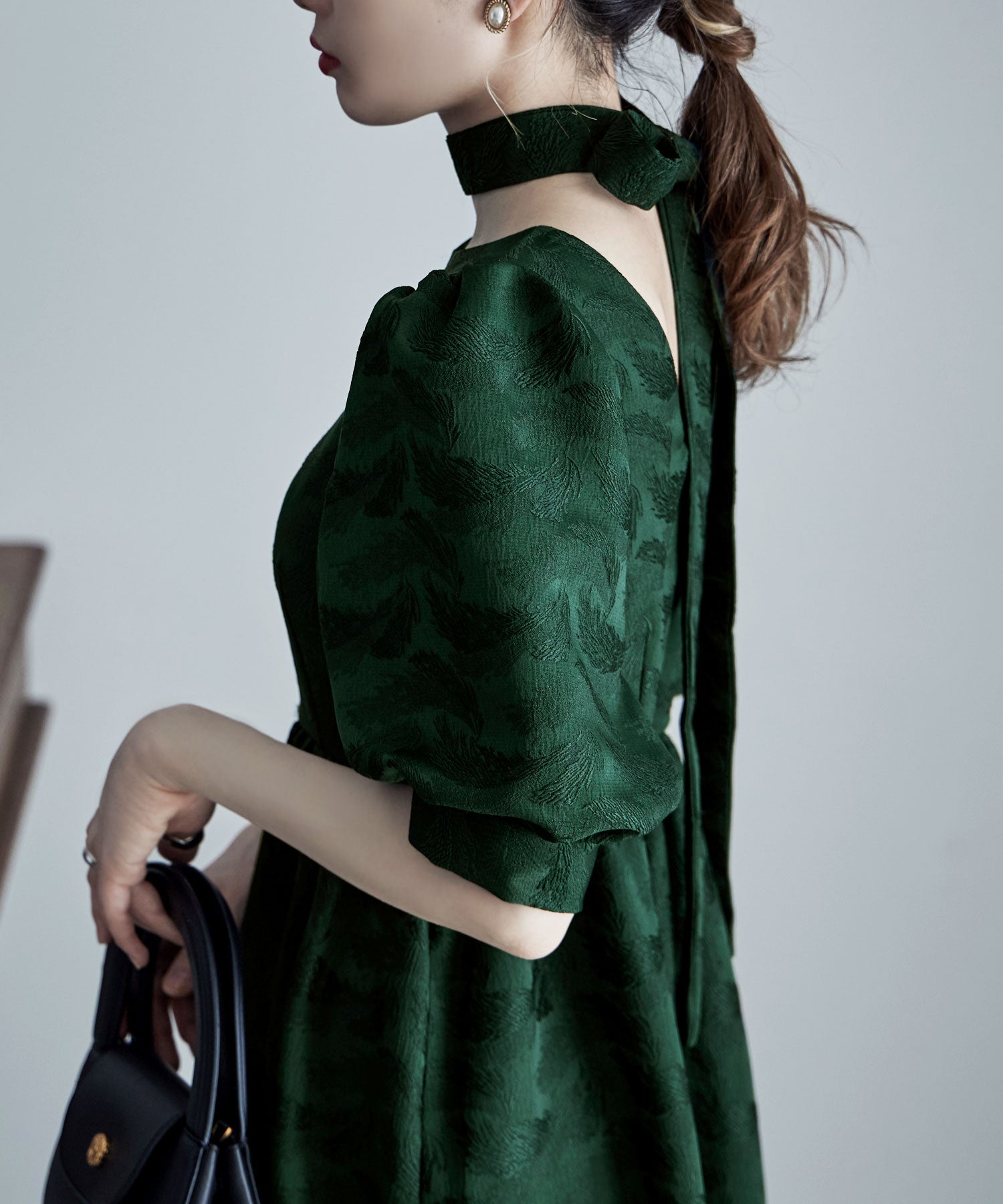 ジャガードパフスリーブドレス｜パーティードレス・結婚式ワンピース