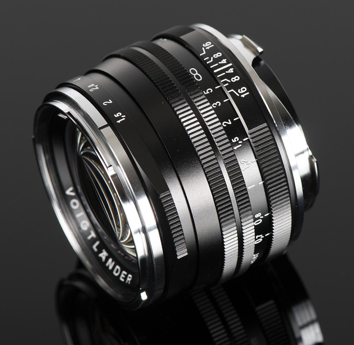 Voigtlander 50mm f/1.5 II Black MC Vintage Line: shop.CameraQuest.com