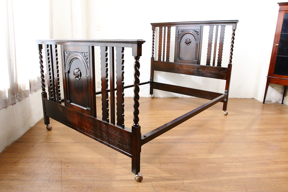 トップクオリティ ツイスト アンティークダブルベッドフレーム