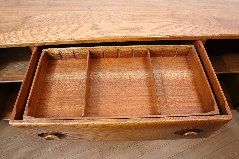 アーコールERCOL ウィンザーサイドボード｜アンティーク家具・照明の