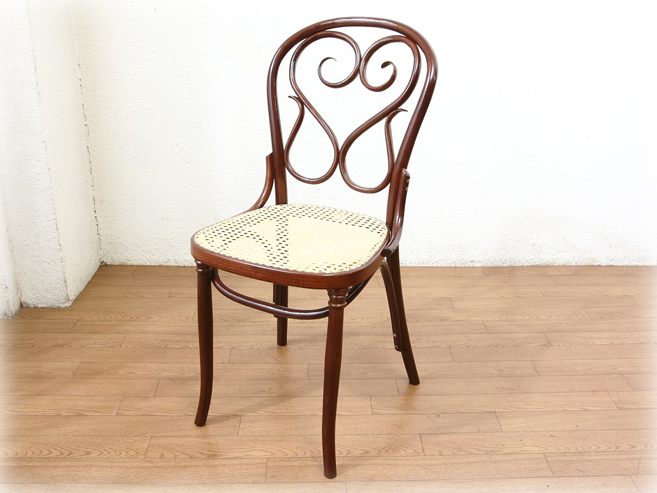 Paged ベントウッドチェア No4カフェダウムCafe DAUM 1849年モデル