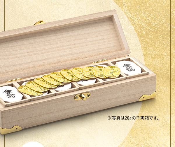 波と龍の彫刻 24金メッキ皿 波と龍の彫刻 24金メッキ皿 染付龍鳳凰文輪花皿