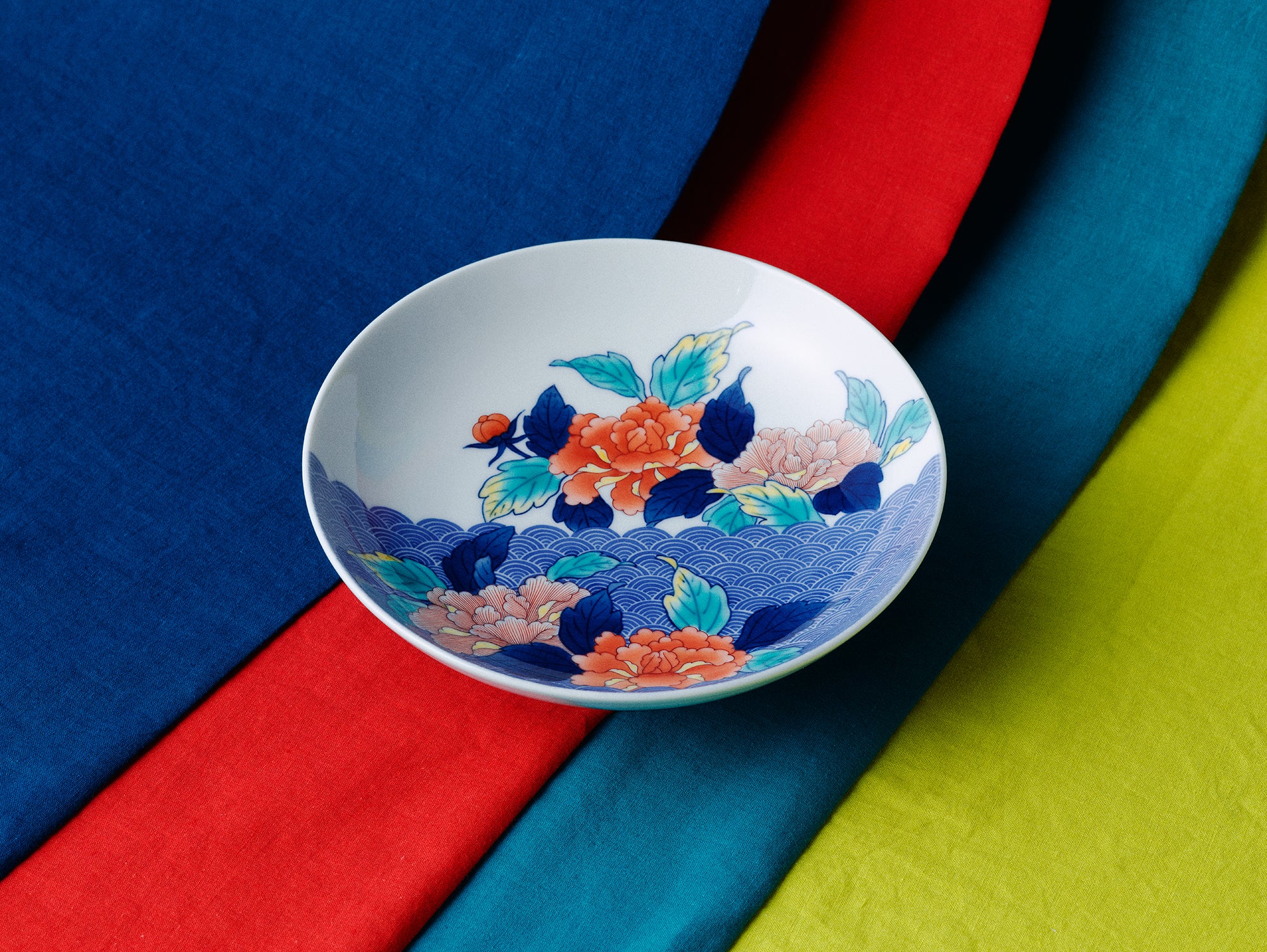 鍋島焼皿 鍋島 | 畑萬陶苑 ONLINE SHOP