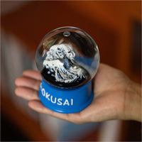 北斎スノードーム「神奈川沖浪裏（かながわおきなみうら）」 – Shop of