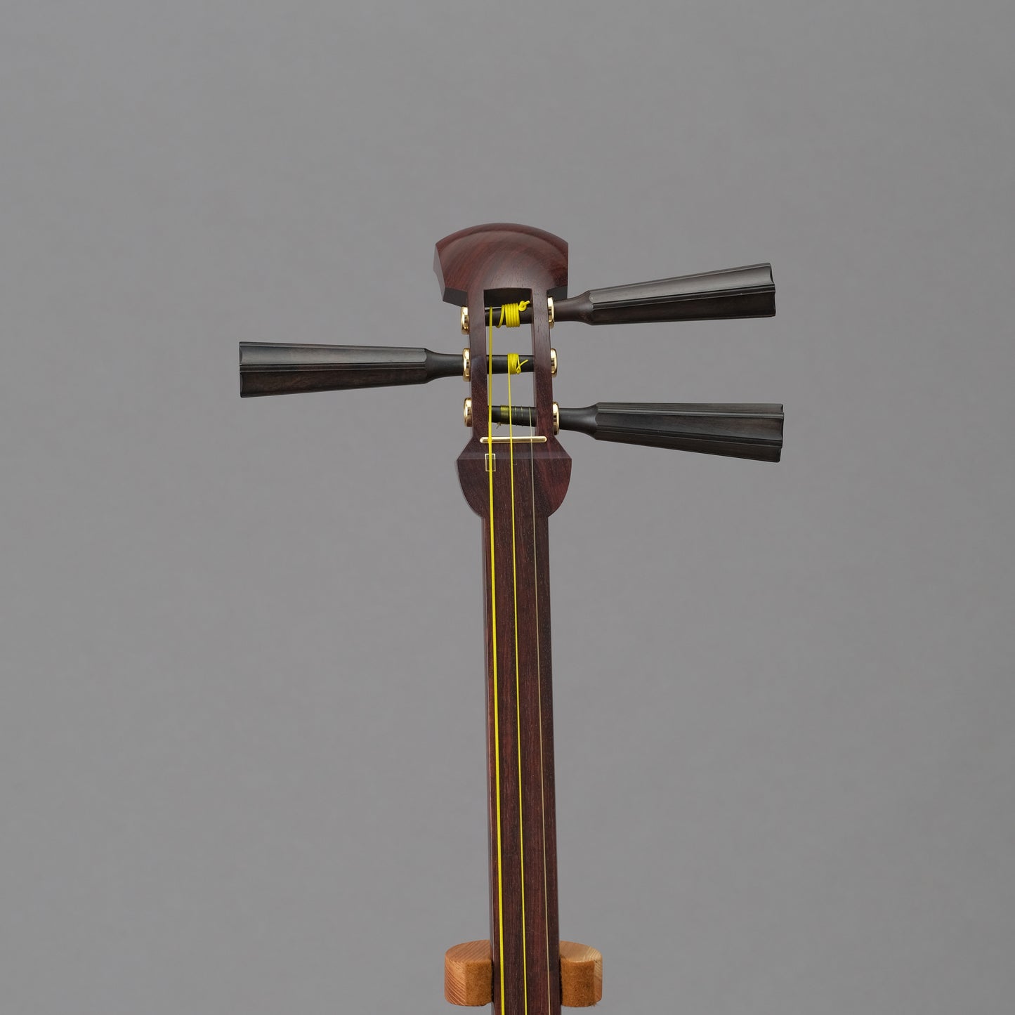 津軽三味線の棹のみ(紅木です) ショップ 津軽三味線の棹のみ(紅木です)