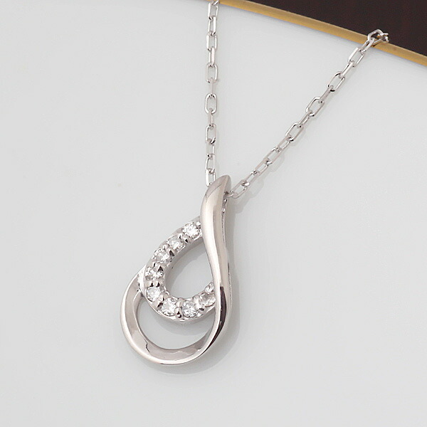 プラチナPt900 ティアドロップ ペンダントトップ チャーム 刻印あり