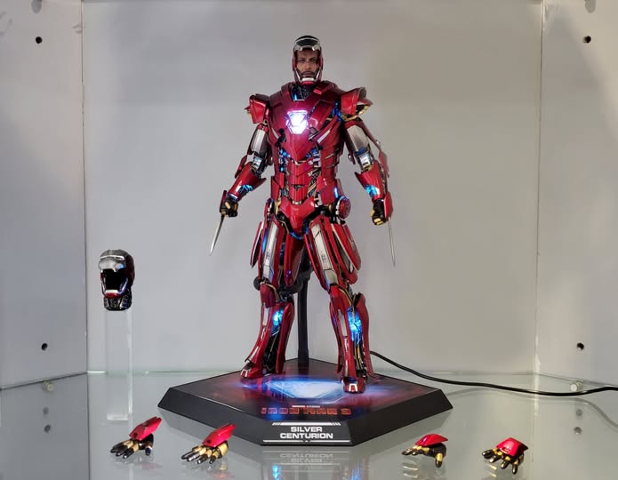 ホットトイズ 『アイアンマン3』MMS618D43 シルバー・センチュリオン