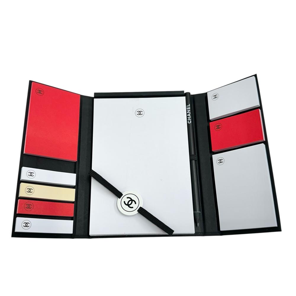 ✨新品✨CHANELロゴ 鉛筆3本 定規 文具5点セット ペンシルケース