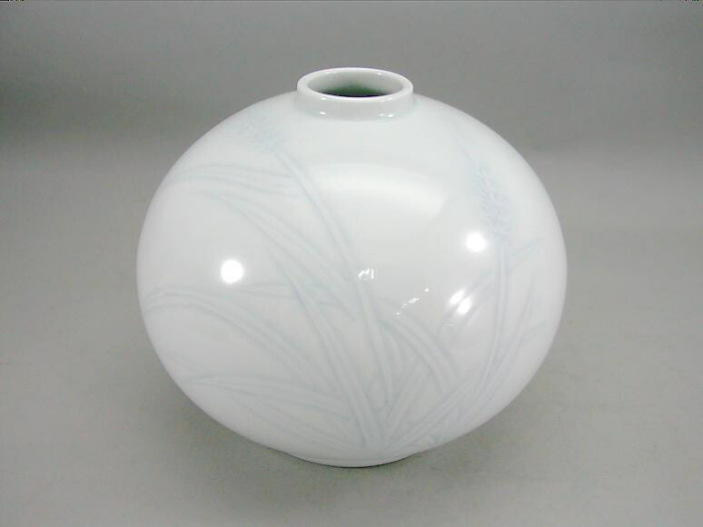 マ*ン様 人間国宝井上萬二 白磁壺有田焼