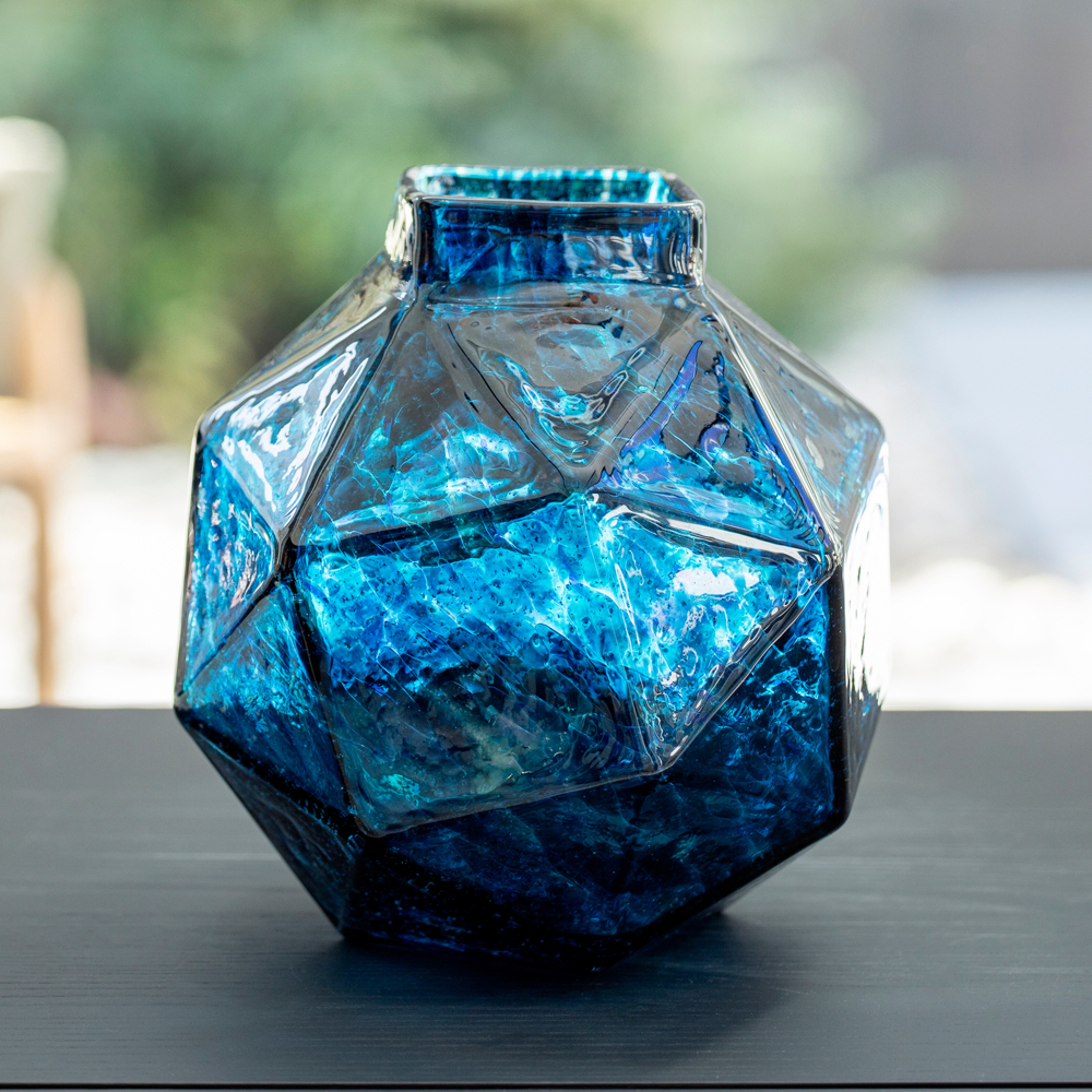 花器「瑠璃雲～Mica Lapis（マイカ ラピス）～」｜｜家庭画報