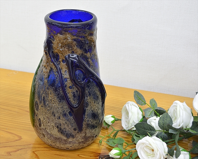 人間国宝 稲嶺盛吉作の琉球ガラス花瓶です