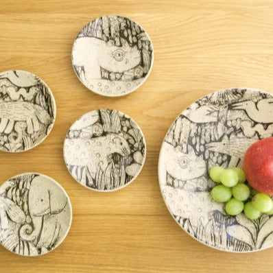 森と動物の絵皿（益子焼・サイ） 4寸