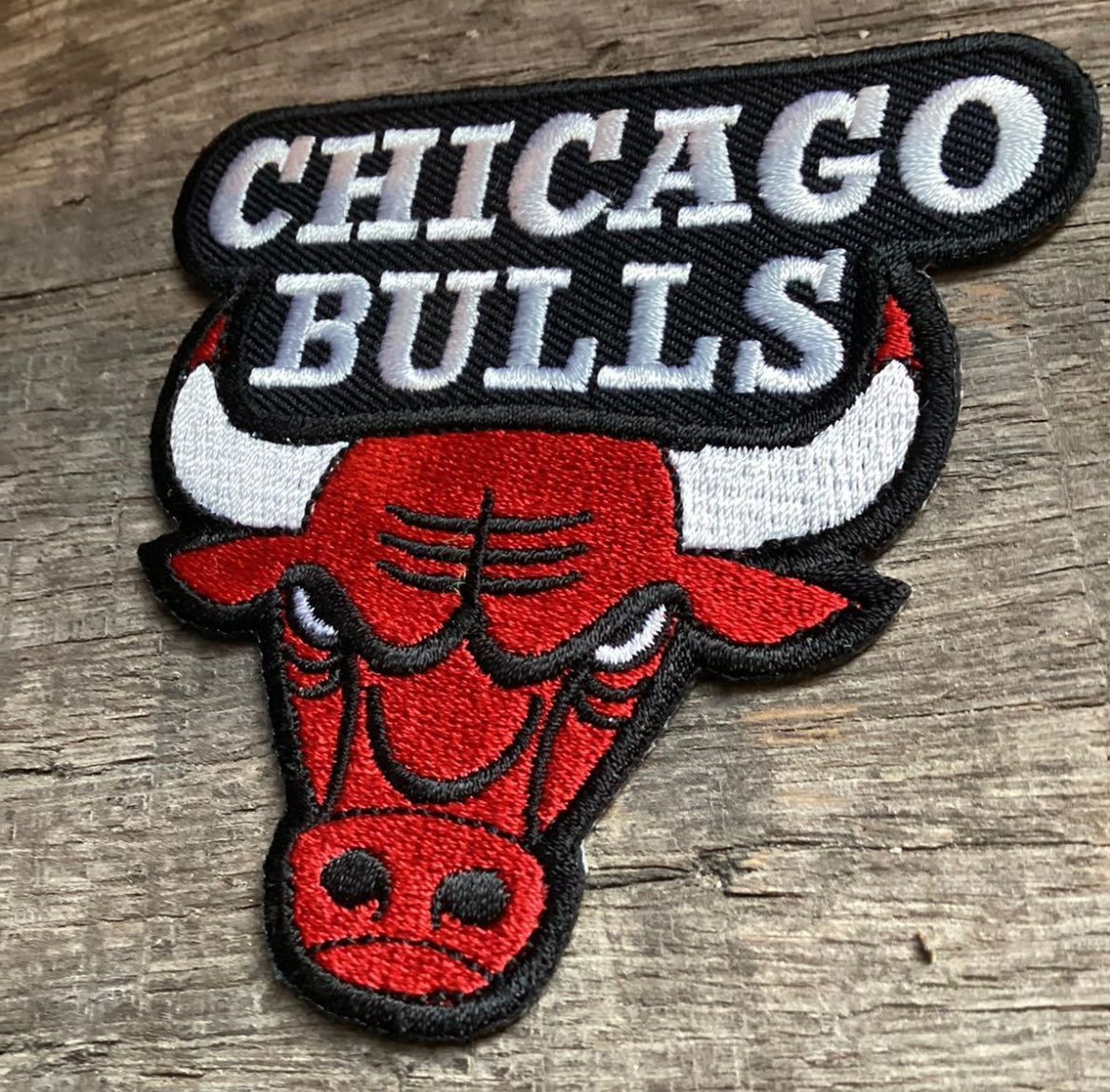 USA vintage】シカゴブルズ ワッペン 刺繍ワッペン CHICAGO BULLS