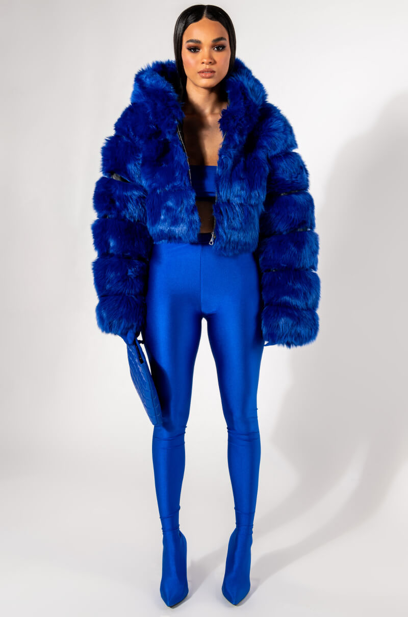 GRACELLE FAUX FUR CROPPED JACKET – AKIRA