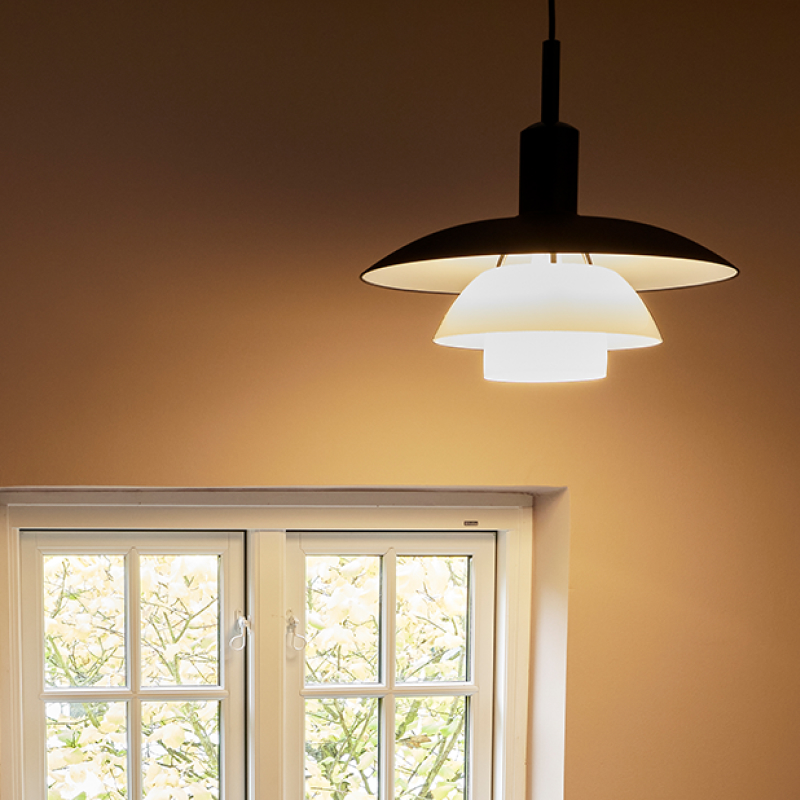 Louis Poulsen（ルイスポールセン）PH5/5 Pendant メタルブラック/乳白