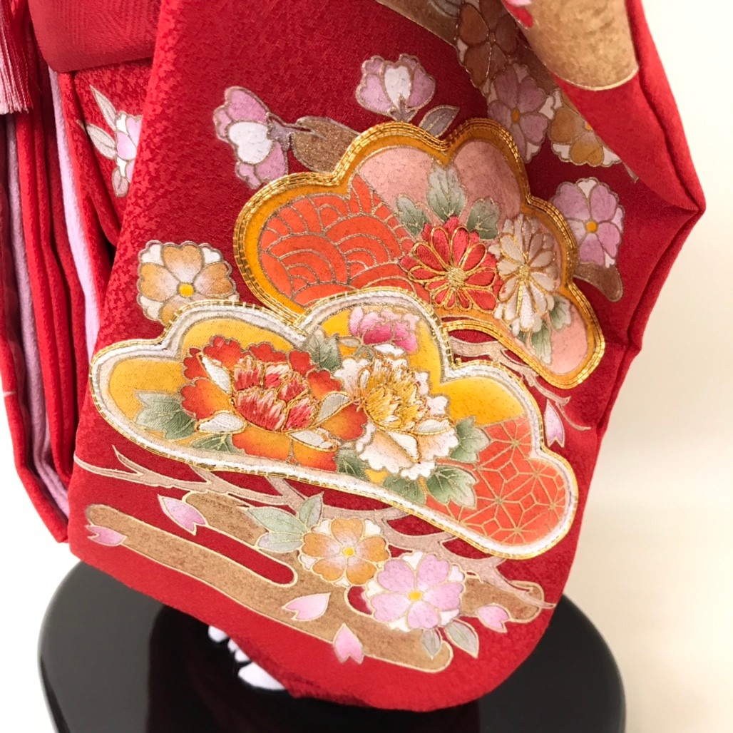 市松人形 尺二金彩京刺繍 松に牡丹・桜 CS-BM236810-10 日本人形