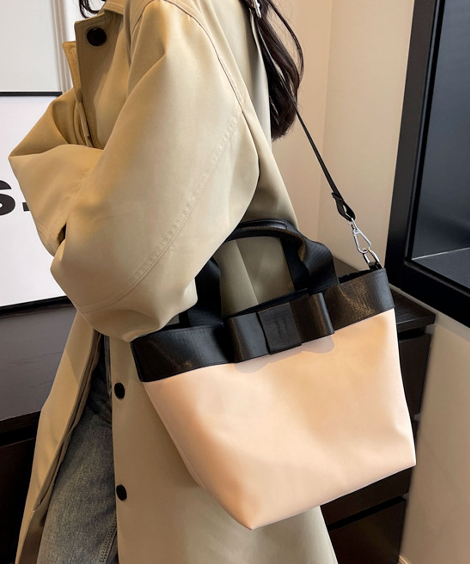 今市隆二 RILY ベージュショルダーバッグとバンダナとピンバッチの3点