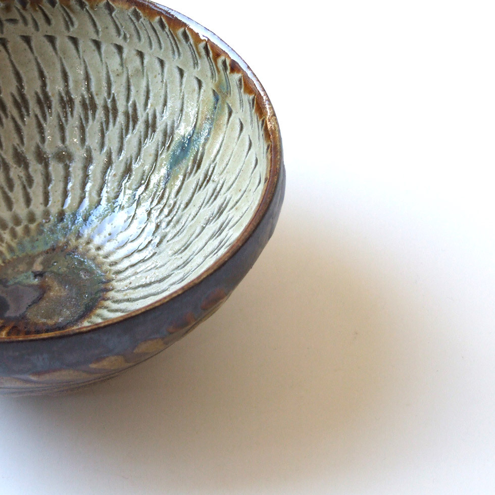 やちむん 民藝 壺屋焼 陶藝玉城5寸椀 小鉢 飛鉋にイッチン : おまめ