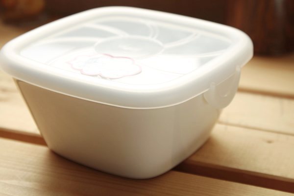 フタ付き角小鉢 国産 美濃焼 保存に便利なフタ付きです 保存容器 蓋