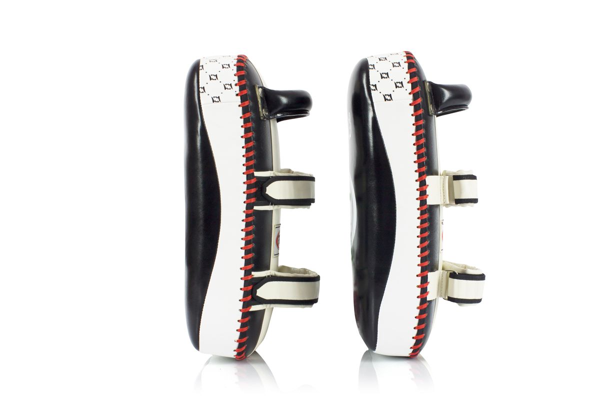 フェアテックス Fairtex キックミット ムエタイ 中古ですが絶対に