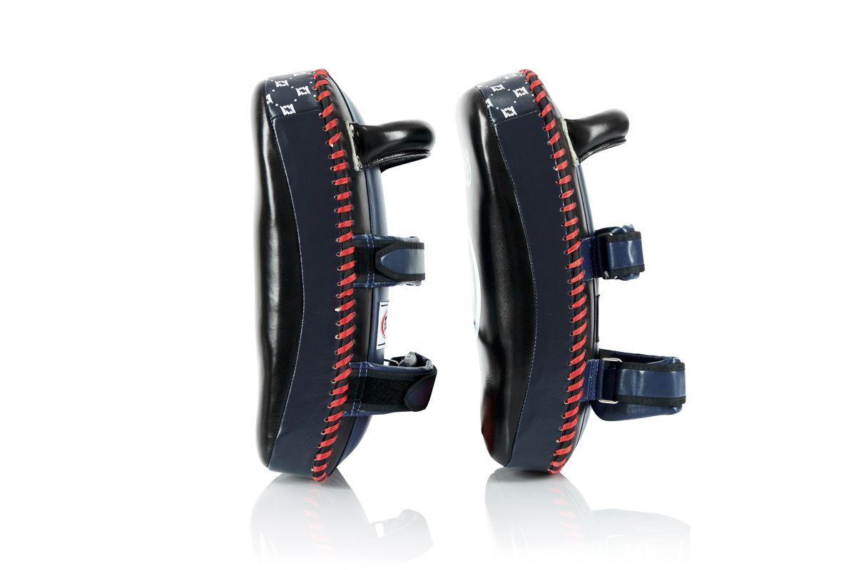 希少 Kレザー製キックミット 1本ベルト 美品 プロ仕様 希少 Kレザー製