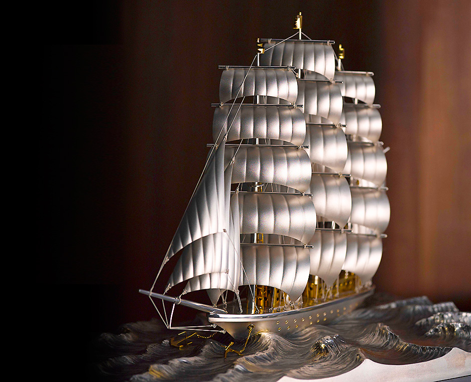 銀製(刻印)帆船 置物 台付 ヨット シルバー 金属工芸 ガラスケース