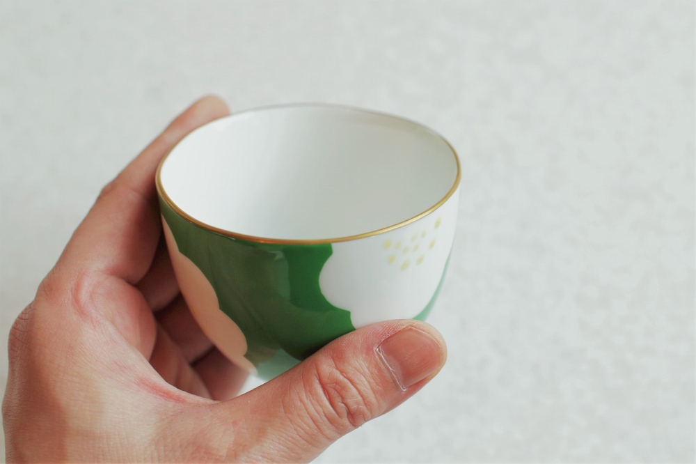 美濃焼 湯呑み 金彩もえぎ椿 140cc 尾形乾山風 食器 おしゃれ 磁器