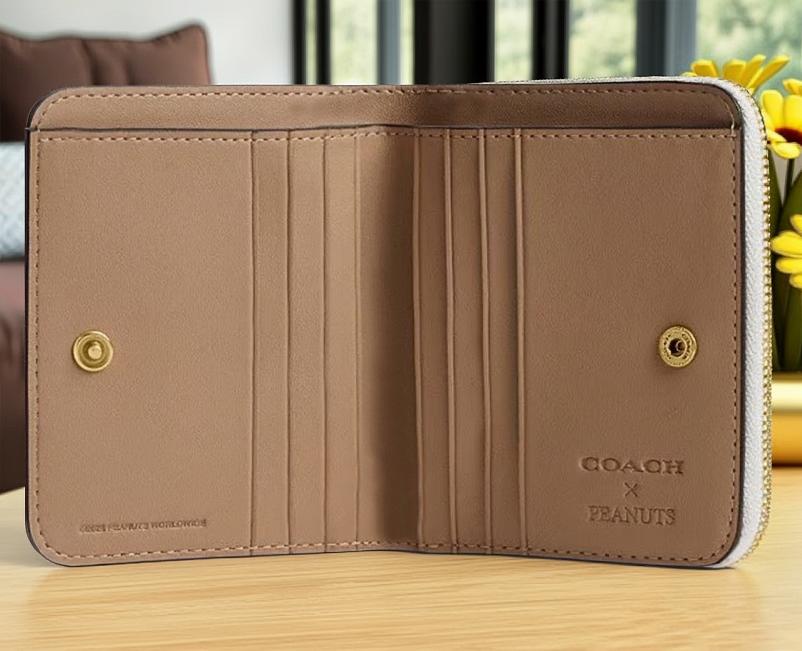 COACH（コーチ） X ピーナッツ コラボ スヌーピープリント 2025新作 二