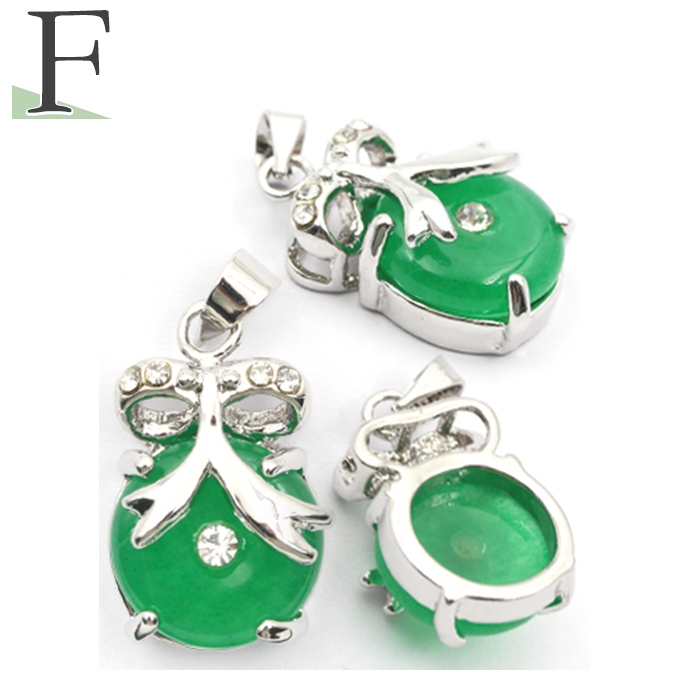 本翡翠 ネックレストップ 82g（箱の重さ込） 東さ7-0219① 本翡翠