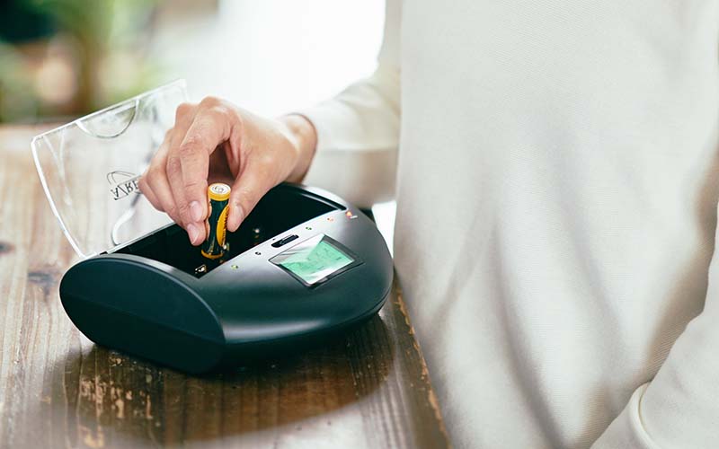 乾電池充電器 イーアンドケー マルチチャージャーV2 防災 停電