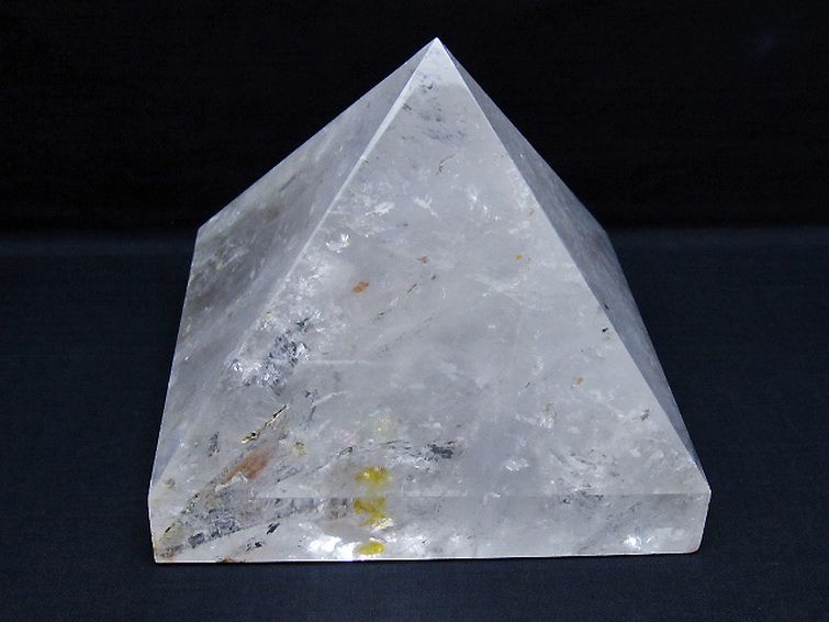 2.8Kg 虹入り ヒマラヤ水晶ピラミッド[t648-3753]