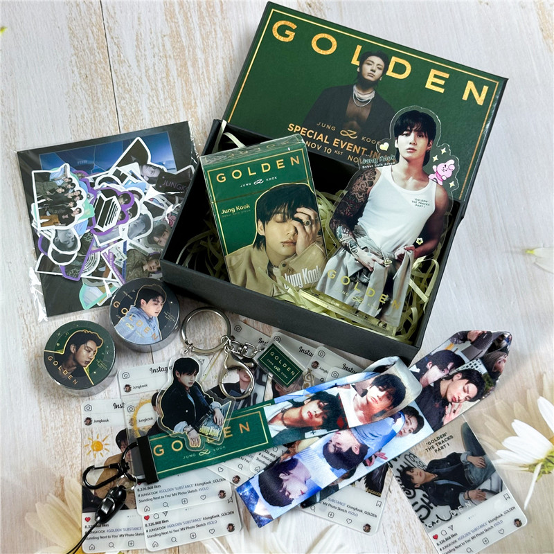 韓国購入品】BTS ジョングク GOLDENキーホルダー カード JUNG KOOK